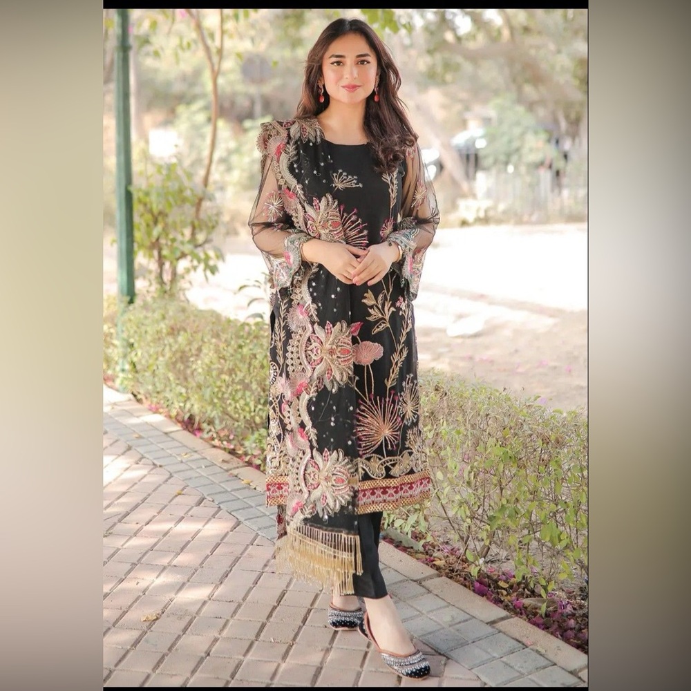 Elegant Black Floral Embroidered Dress
